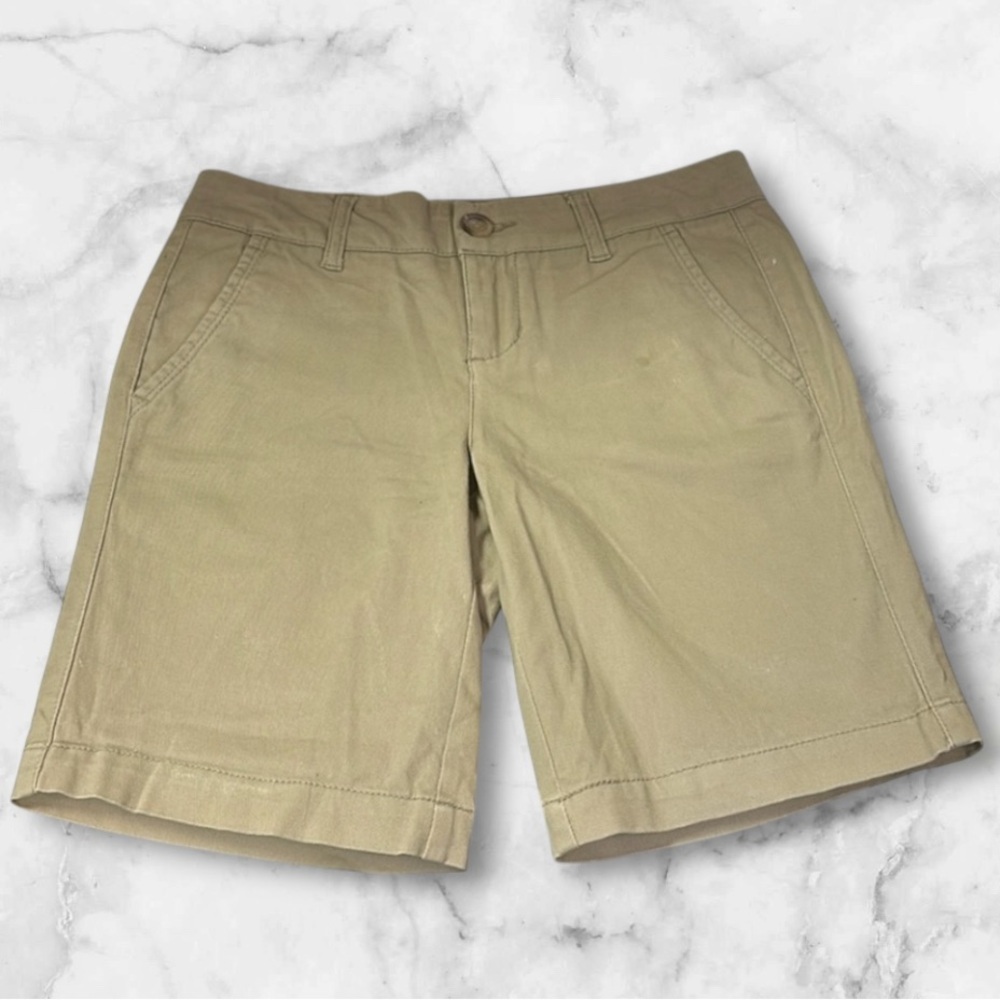 NWT Aeropostale Size 00 Khaki Bermuda Uniform Shorts
